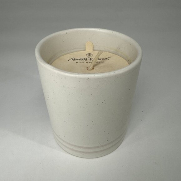 New Hearth And Hand With Magnolia Sea Salt Bergamot 7.1 oz Scented Soy Candle ￼ - Picture 1 of 3